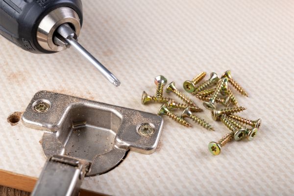 Professional Cabinet Door Hinge Replacement